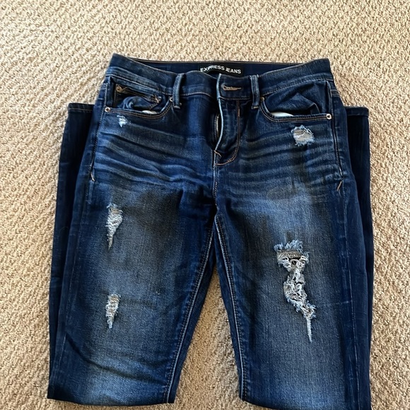 Express Mid Rise Legging Jeans- Size 4- Dark Wash- Distressed - Picture 2 of 2
